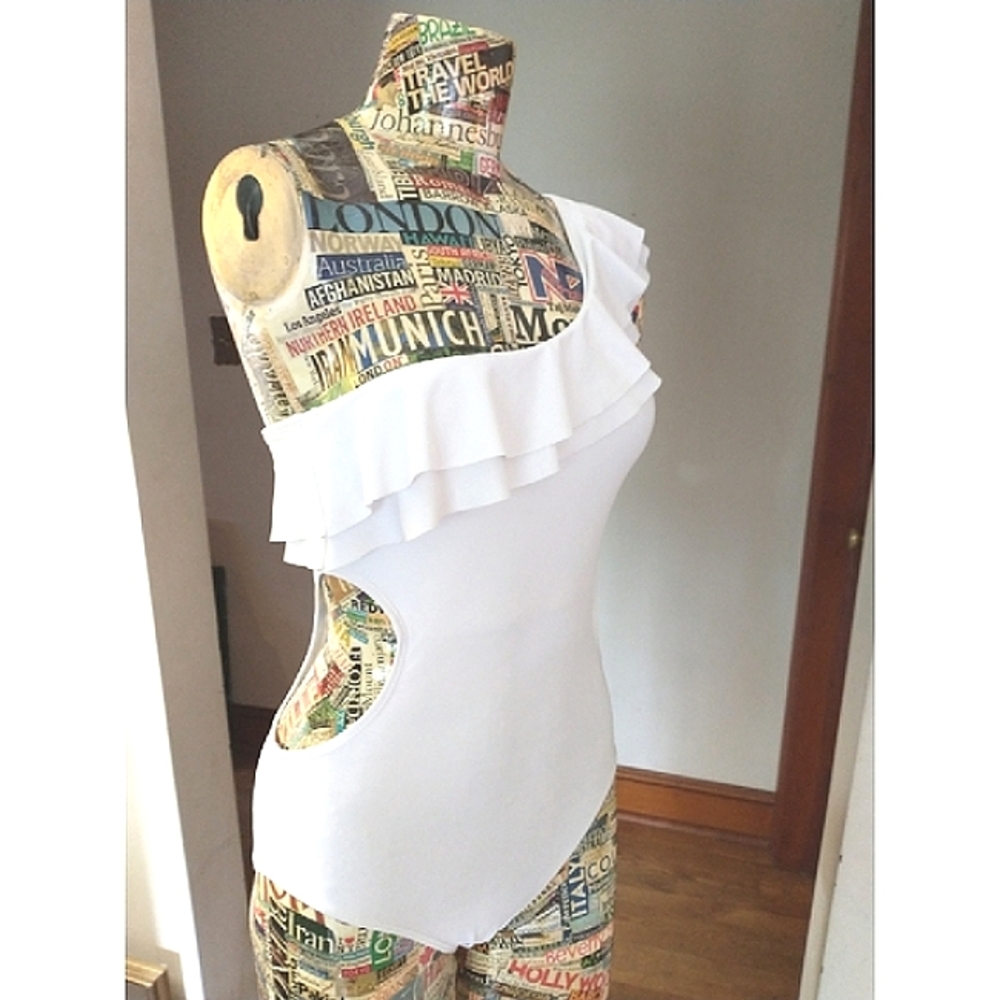 HEAT WAVE SALE!White Ruffle One Shoulder Swimsuit With Cut-outs, sz Medium/Large - Picture 3 of 14